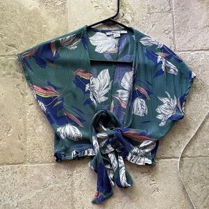 O’Neill coverup - cropped fit. Excellent condition